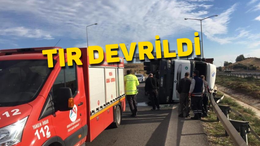 Tarsus’ta TIR devrildi,1 kişi yaralandı.